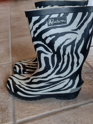 Children's rain boots size 35 used