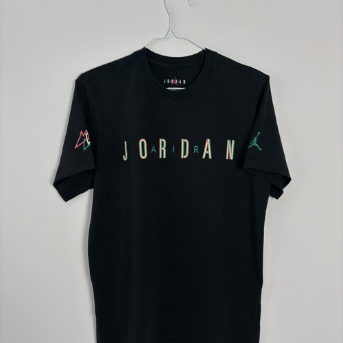 Jordan T-shirt size S like new, black