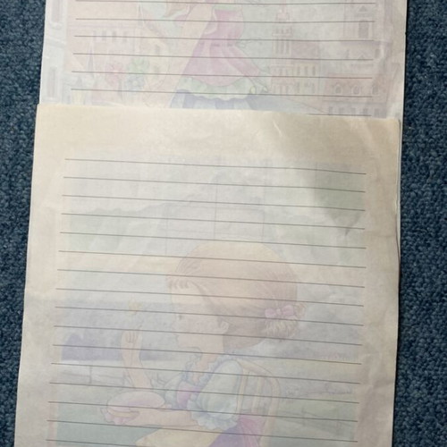Letter paper set like new, 2 sheets