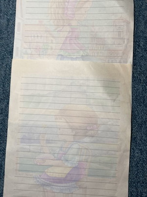 Letter paper set like new, 2 sheets