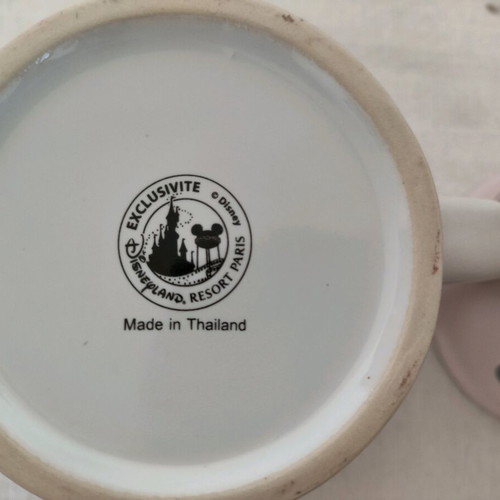Mickey and Minnie coffee mugs large size 12cm like new