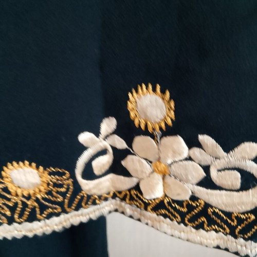 Luxury traditional caftan dress from Dubai like new, black with gold embroidery