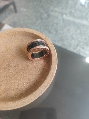 Ring made of steel with 750 gold plating, pink gold