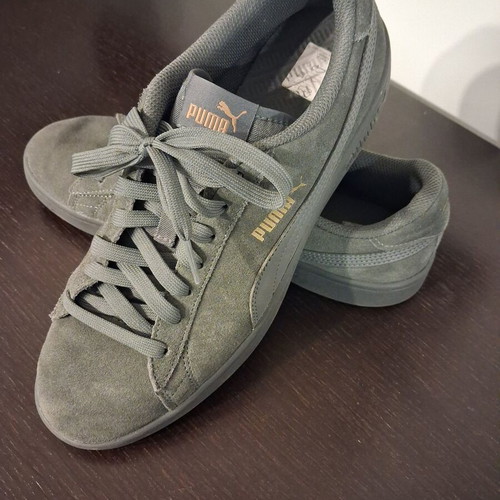 Puma Suede men's sneakers size 43 like new, gray