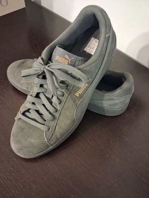 Puma Suede men's sneakers size 43 like new, gray