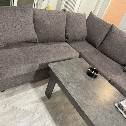 Living room furniture set like new