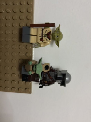Baby Yoda and Mandalorian Lego figures like new