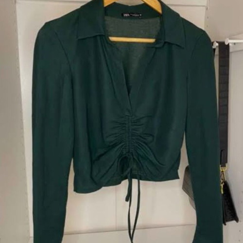 Zara crop top like new, green with ruching and drawstrings