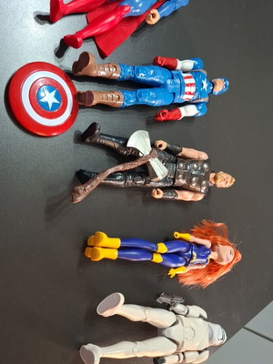 Toys figures like new
