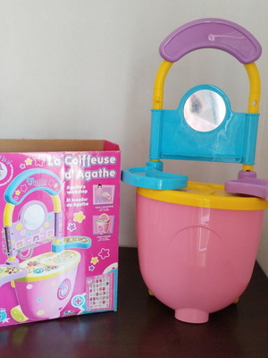 Agathe Workshop Vanity Set Kids like new