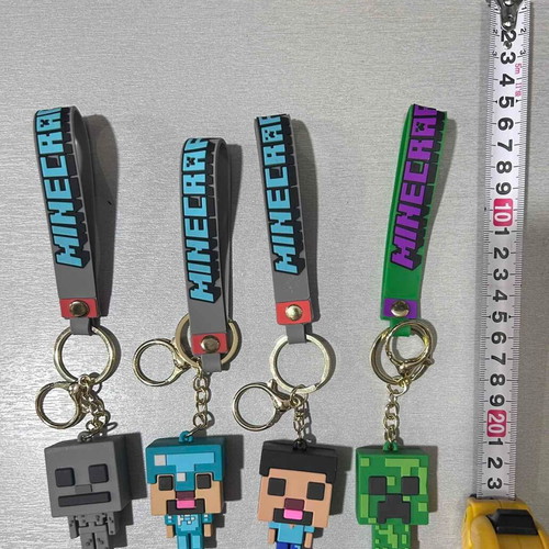 Minecraft keychain set of 4 new with Steve, Creeper, Skeleton, Diamond Armor Steve