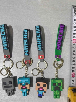 Minecraft keychain set of 4 new with Steve, Creeper, Skeleton, Diamond Armor Steve