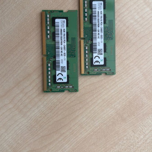 Hynix RAM 2 x 4GB DDR4 2400MHz Like New