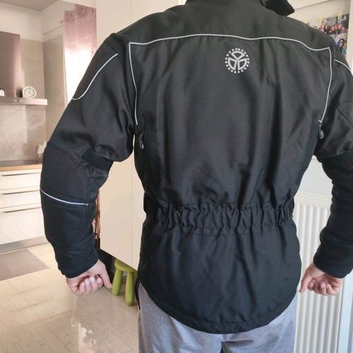 Motorcycle jacket like new, size L, double fastening, elbow, shoulder, back protection, handsfree, many pockets