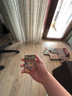 Κάρτες καινούργιες, πολλά σε στοκ