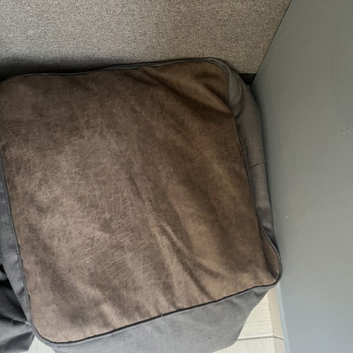 Poufs like new, set of 2 for living room