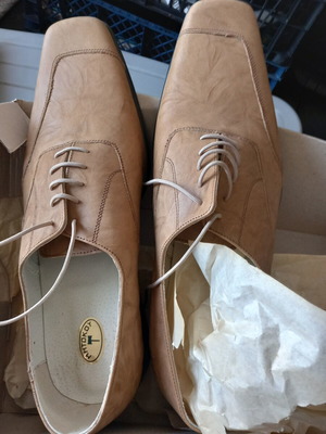 men's shoes