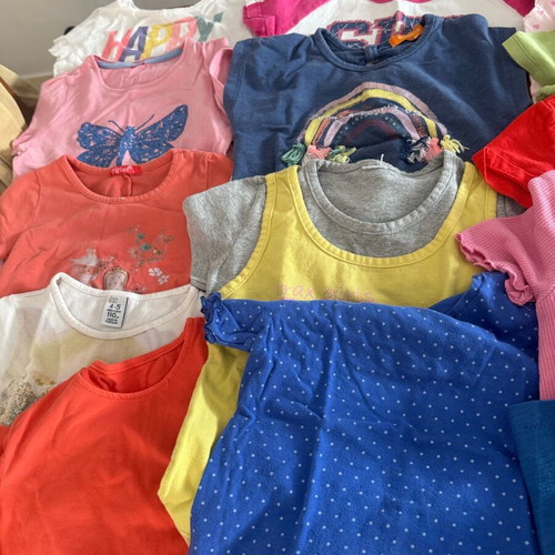 Pack of 27 T-shirts for 4-year-olds like new