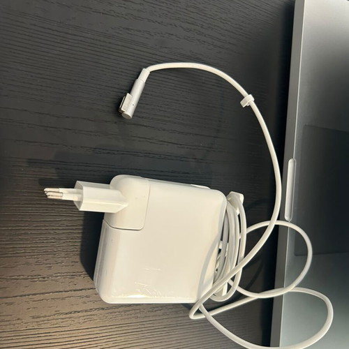 Macbook Pro 13inch 2010 like new