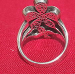 Silver ring 925 used with mother of pearl and pink, blue flower petals