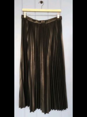 Midi pleated skirt black faux leather M&S new, size Large
