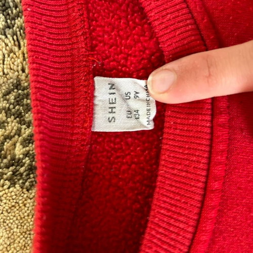 Christmas sweatshirt used for 9-year-old girl