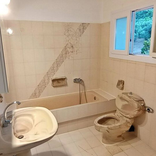 Apartment 2nd floor in Avlona Attica with view and parking