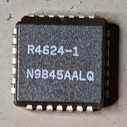 Intersil R4624-1 integrated circuit PLCC28