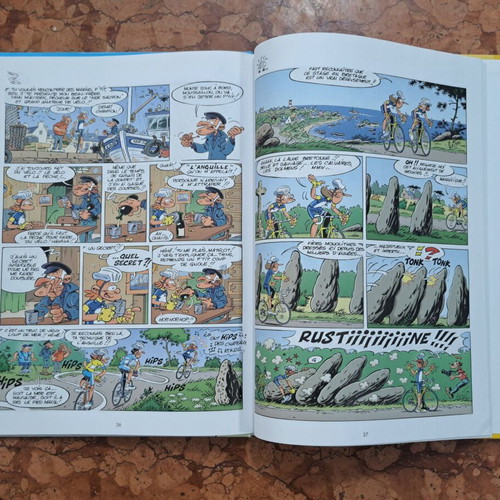 Les Velomaniacs Le Best Of comic, new condition, French