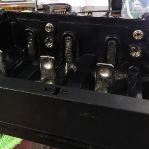 Heitech Universal Battery Charger MW6398GS used with Discharge Function
