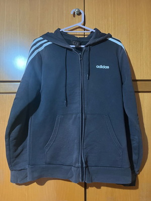 Adidas hoodie jacket with zipper size M like new