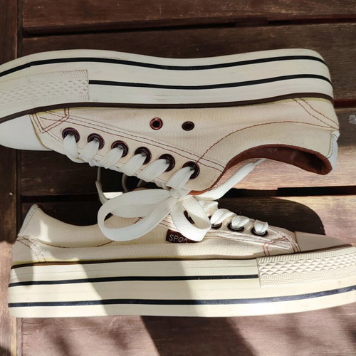 Janessa Sport women's leather shoes size 37 like new beige sneakers
