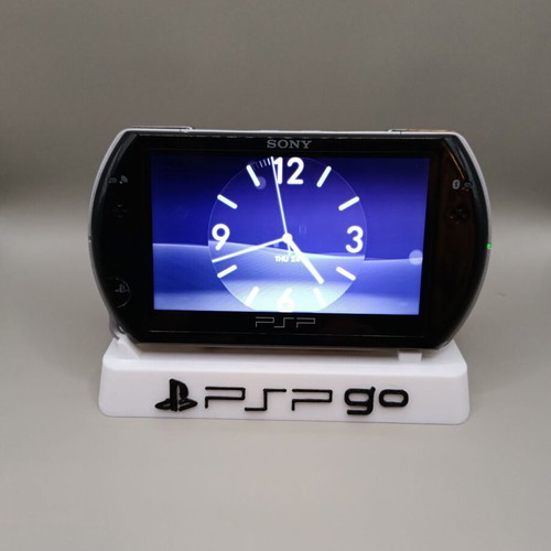 Psp Go black used in excellent condition with charging cable
