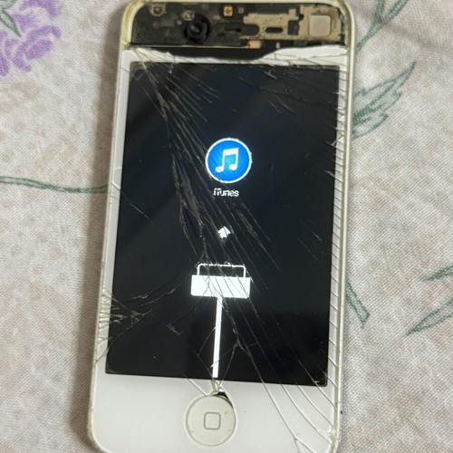 iPhone 4/4s parts used, no batteries included