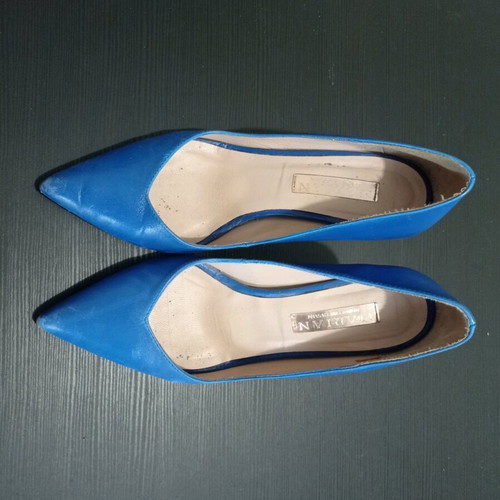 Marian blue pointed pumps like new, size 38