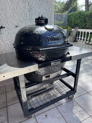Primo Oval XL Ceramic Grill used with accessories