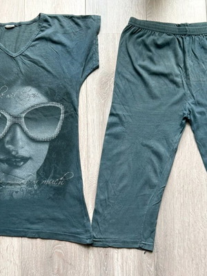 Pj's set like new, grey, one size
