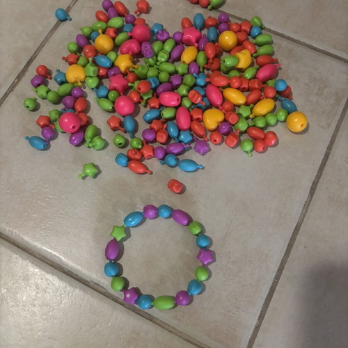 Vintage 90s Style Pop Beads Set like new, colorful craft beads