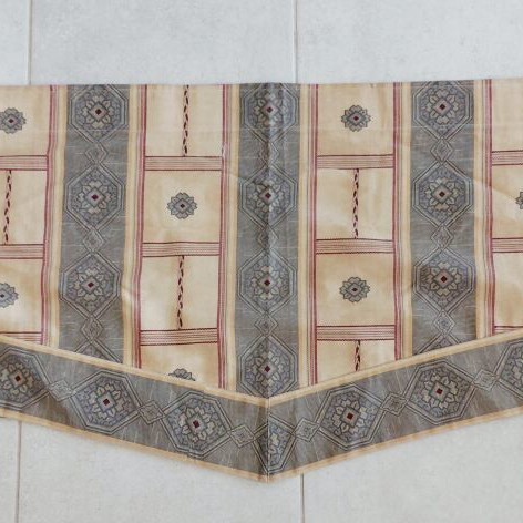 Curtain set with lambriken, like new