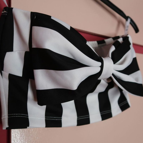 Striped strapless crop top with bow, XS, new