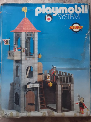 Lyra Playmobil Knight Castle with Box used