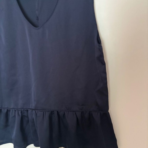 Molly Bracken sleeveless blouse like new, blue with ruffles