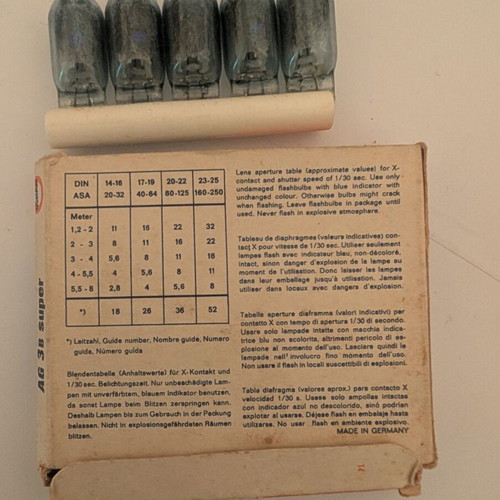 Osram Vacublitz AG 3B Super vintage flashbulbs