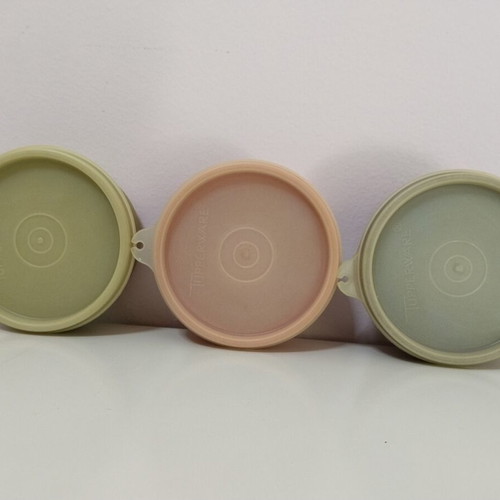 Tupperware set of 3 small bowls with lids, like new