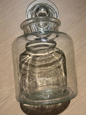Large glass jar like new, suitable for cookies and cereals