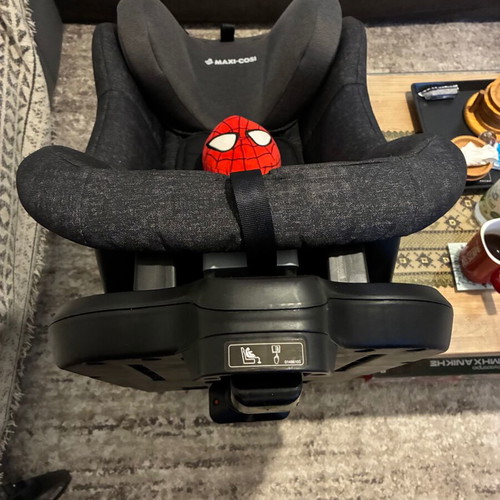 Maxi-Cosi TobiFix Nomad child car seat used, black