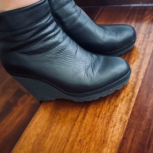 Sax platform ankle boots like new, black leather, size 38