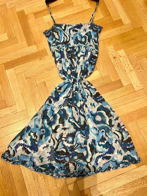 Dolce & Gabbana dress medium size blue with floral pattern like new