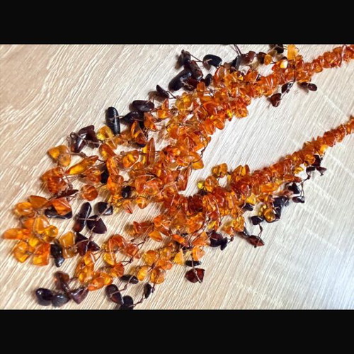 Amber necklace like new, 29 cm length