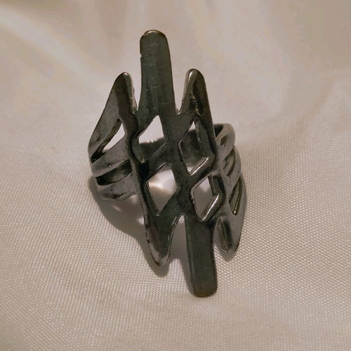 Boho rock ring large used